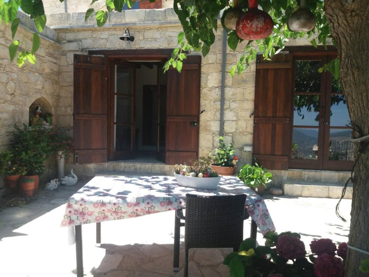 Georgia'S House Bed & Breakfast Fyti Dış mekan fotoğraf